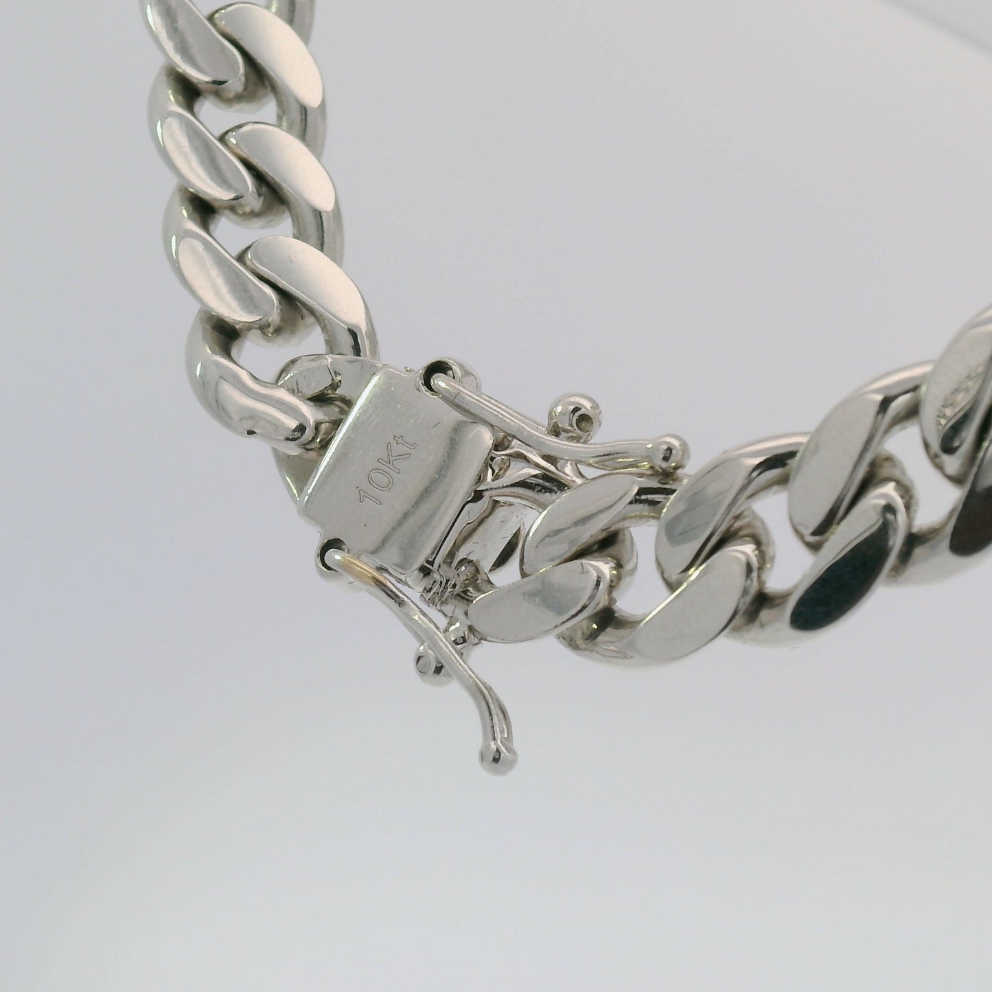 10k White Gold 8.5mm Cuban Chain