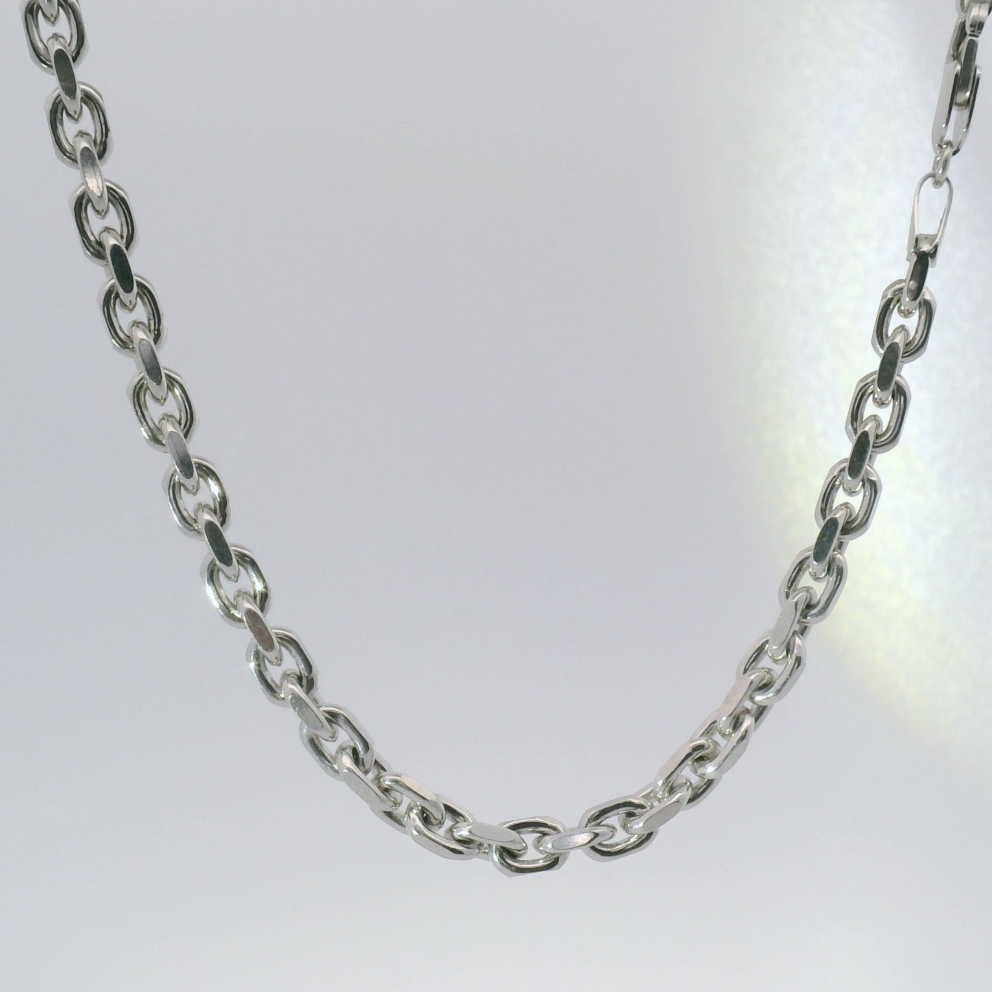 10k White Gold 4mm Solid Anchor Chain