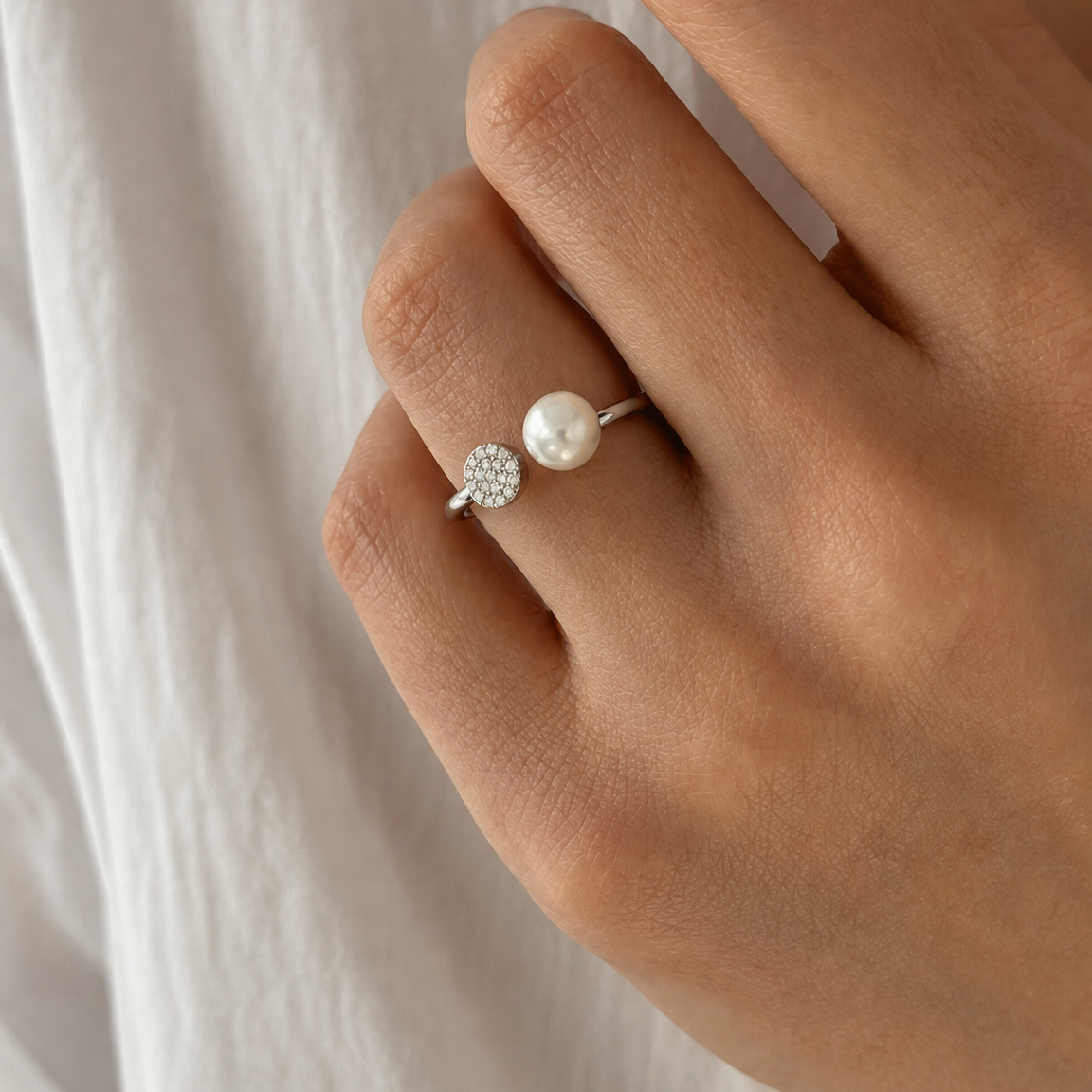 MISS MIMI 14k White Gold Pearl and diamond ring