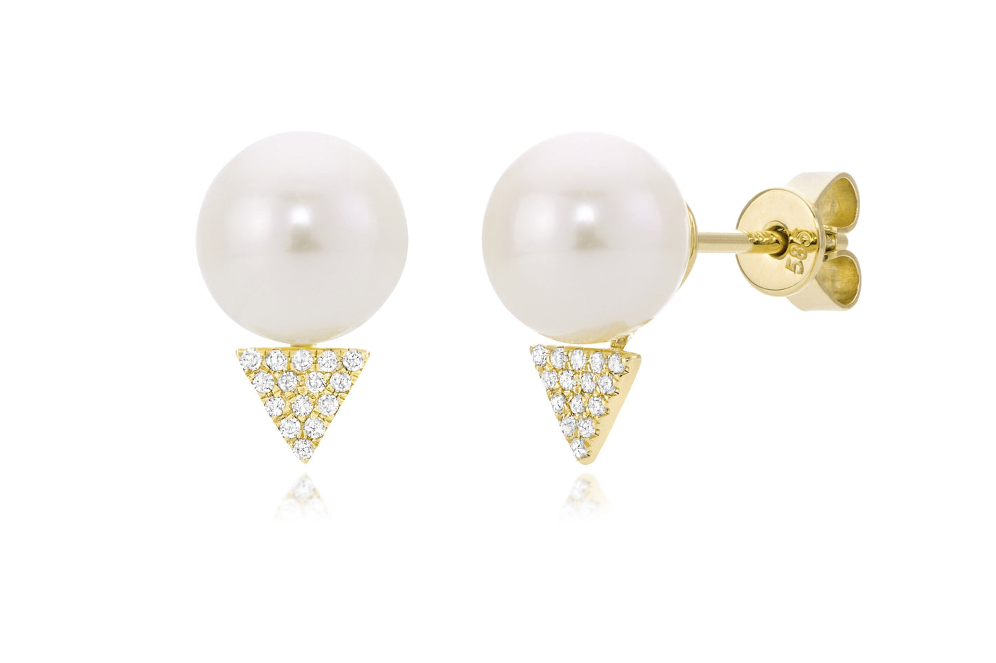 14k Yellow Gold Freshwater pearl with diamond stud earring