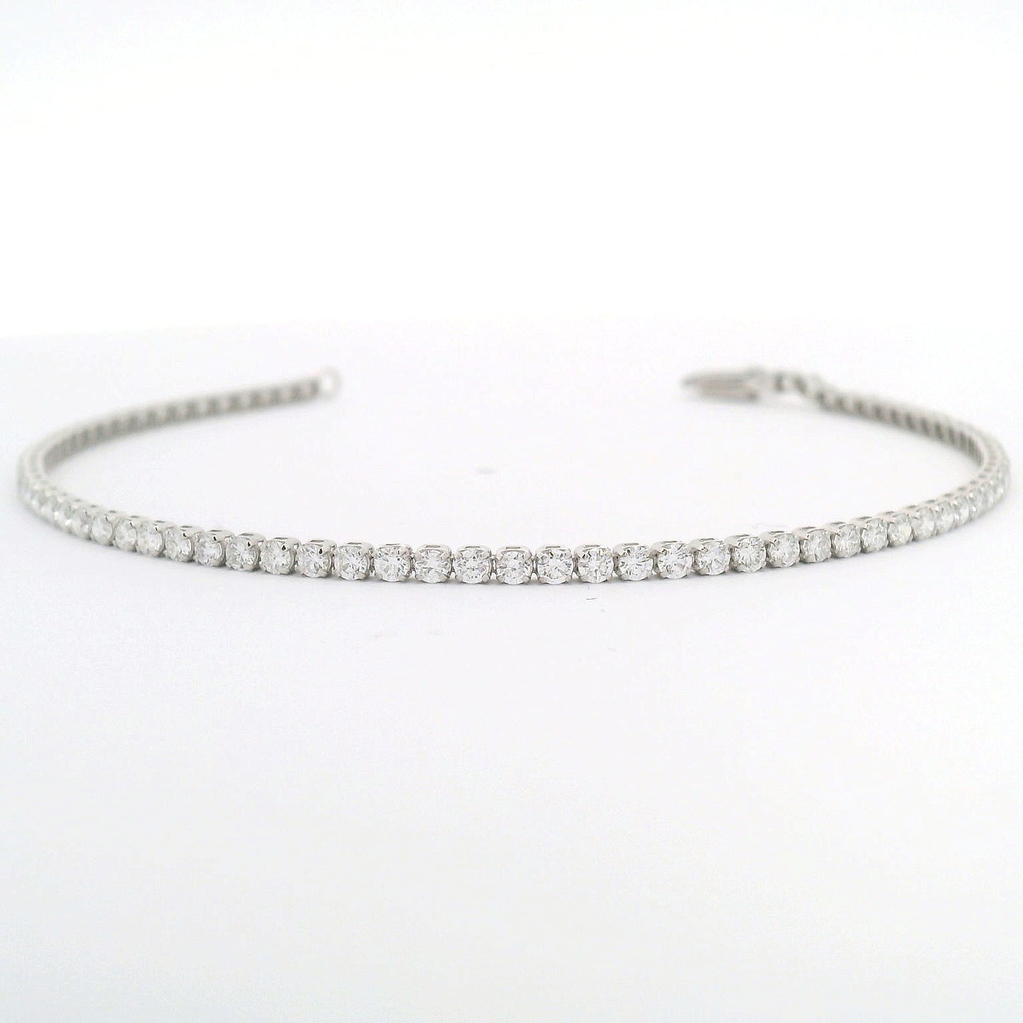 14k White Gold Diamond Tennis Bracelet (1.86CT)